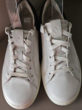ECCO SOFT 7 WHITE LEATHER STREET  SNEAKERS SZ 7-7.5
